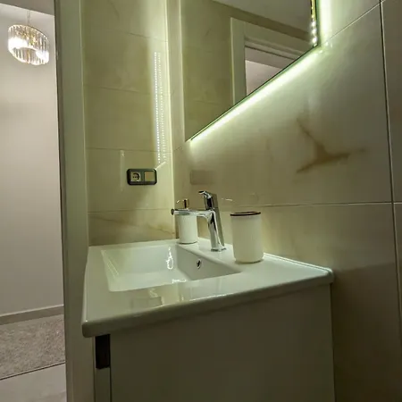 Luxurious With Sea View And Spa Center