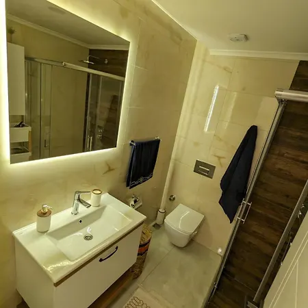 Apartment Luxurious With Sea View And Spa Center