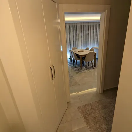 Luxurious With Sea View And Spa Center Apartment