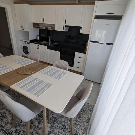 Luxurious With Sea View And Spa Center Apartment