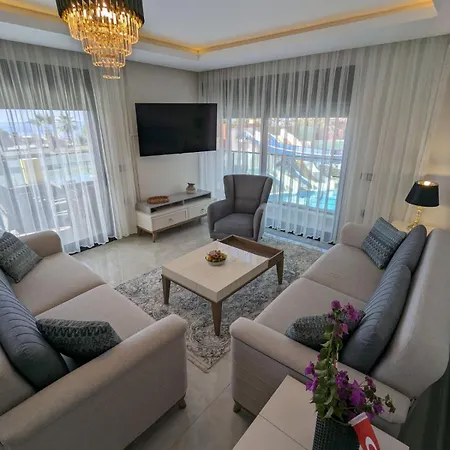 Luxurious With Sea View And Spa Center Apartment *